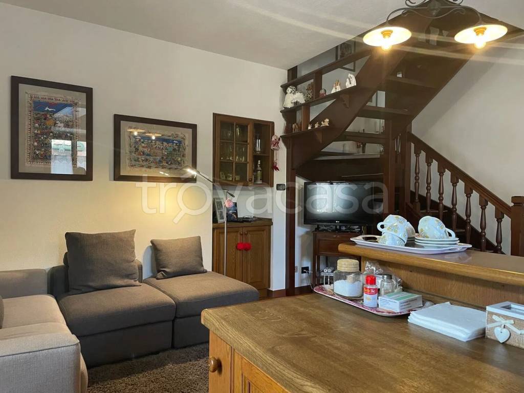 casa indipendente in vendita a Vernante