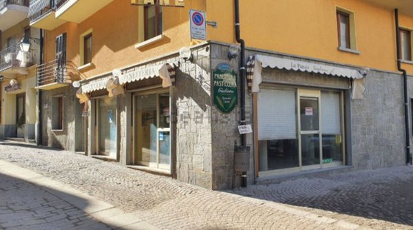 locale commerciale in vendita a Vernante