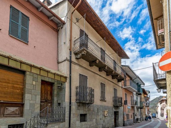 intera palazzina in vendita a Vernante