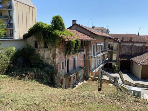 casa indipendente in vendita a Verzuolo