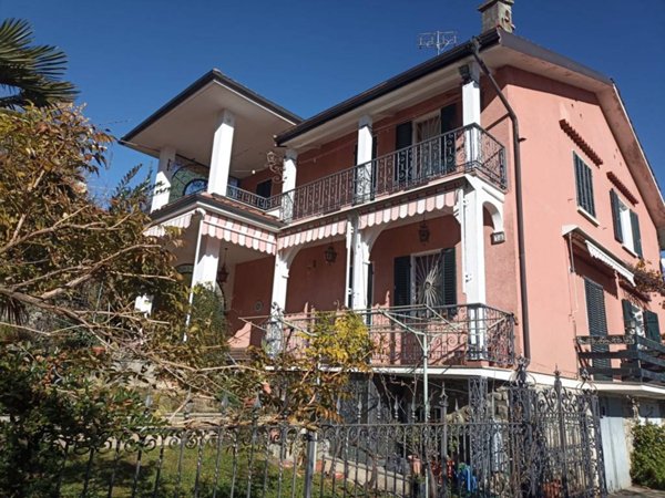 casa indipendente in vendita a Verzuolo in zona San Bernardo