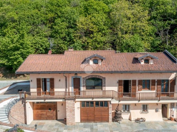 casa indipendente in vendita a Verzuolo