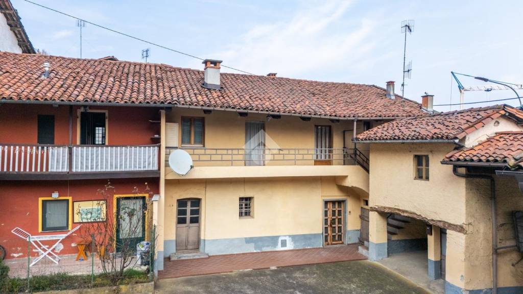 casa indipendente in vendita a Verzuolo