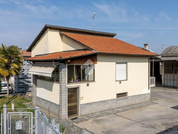 casa indipendente in vendita a Verzuolo