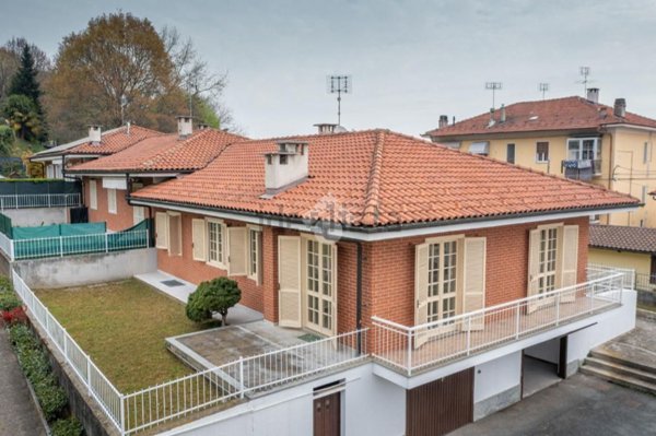 casa indipendente in vendita a Verzuolo in zona San Bernardo