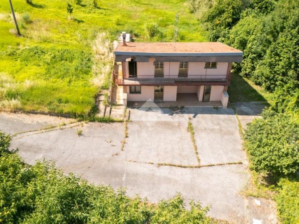 casa indipendente in vendita a Verzuolo