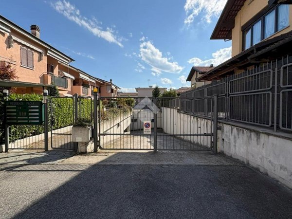 locale di sgombero in vendita a Verzuolo