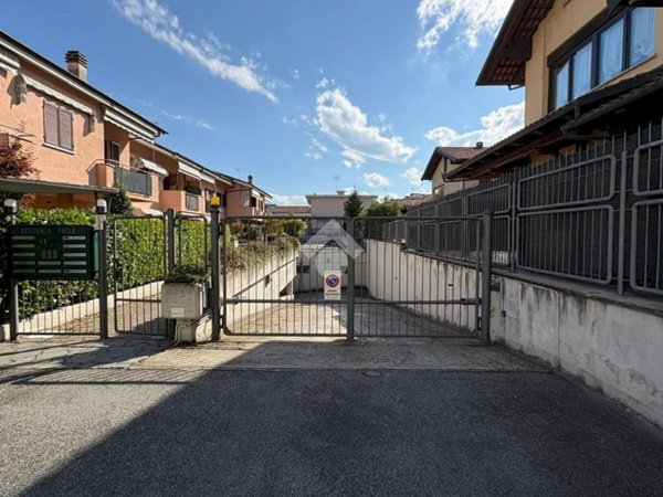locale di sgombero in vendita a Verzuolo