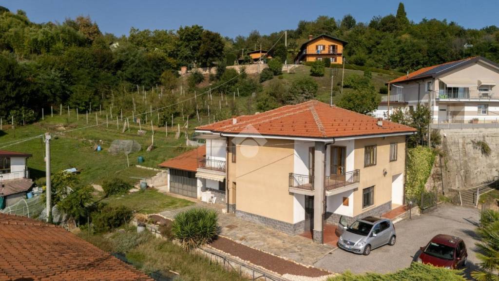 casa indipendente in vendita a Verzuolo