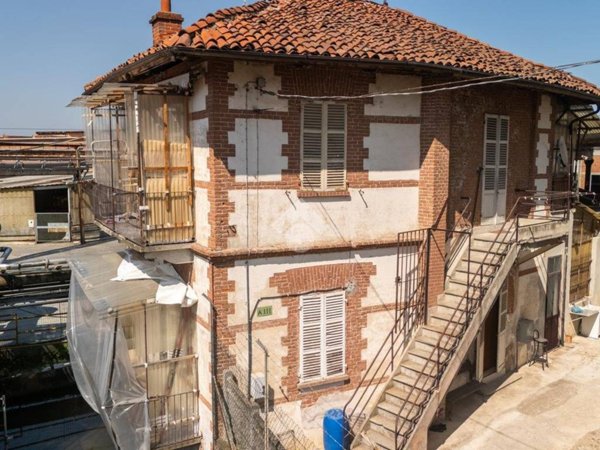 casa indipendente in vendita a Verzuolo