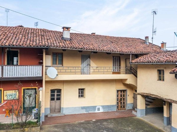 casa indipendente in vendita a Verzuolo in zona Villanovetta