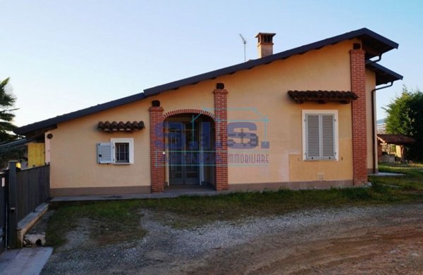 casa indipendente in vendita a Verzuolo