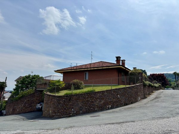 casa indipendente in vendita a Verzuolo