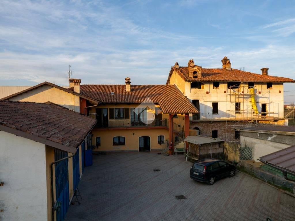 casa semindipendente in vendita a Verzuolo in zona Falicetto