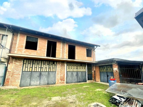 casa indipendente in vendita a Verzuolo