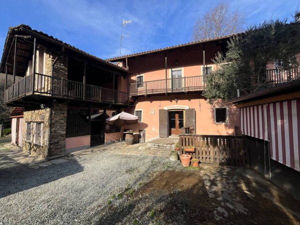 casa indipendente in vendita a Verzuolo