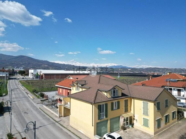 appartamento in vendita a Verzuolo in zona Falicetto