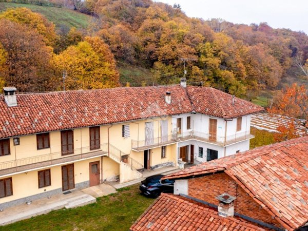 casa semindipendente in vendita a Verzuolo in zona San Bernardo