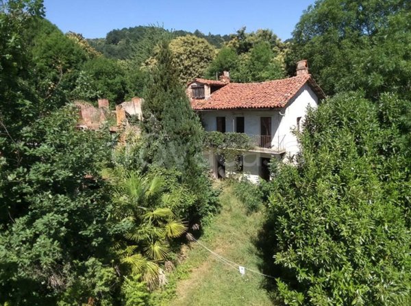 casa indipendente in vendita a Verzuolo in zona San Bernardo