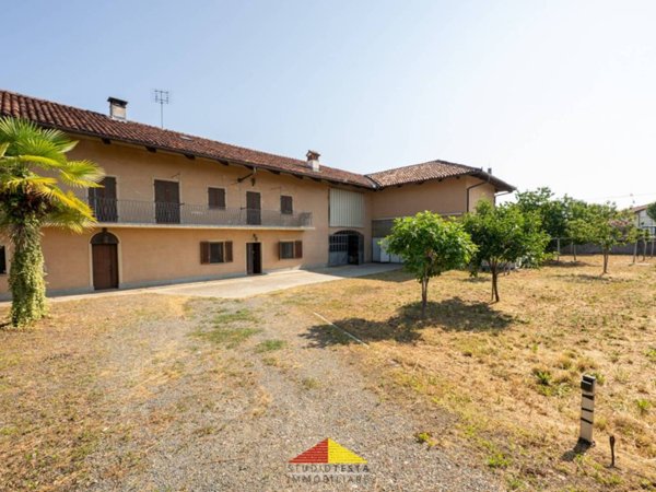 casa indipendente in vendita a Verzuolo in zona Papò