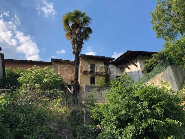 casa indipendente in vendita a Vezza d'Alba