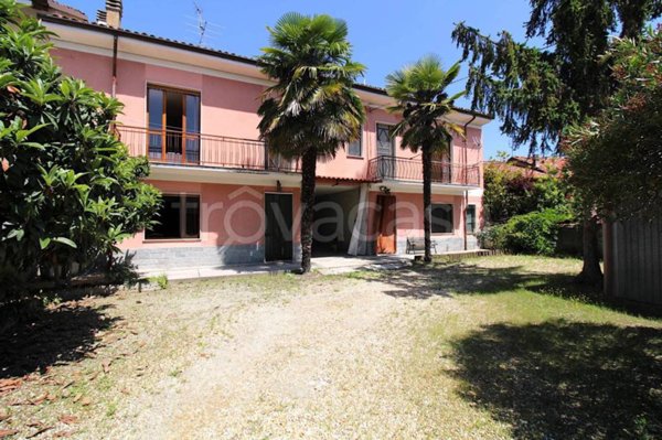 casa indipendente in vendita a Vezza d'Alba