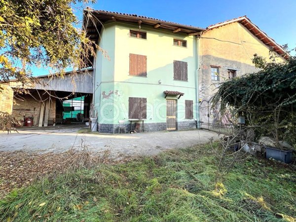 casa indipendente in vendita a Vezza d'Alba
