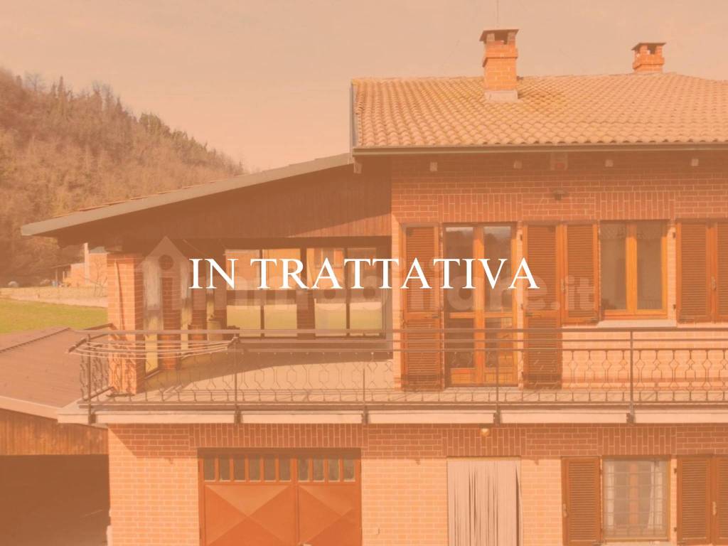 casa indipendente in vendita a Vezza d'Alba