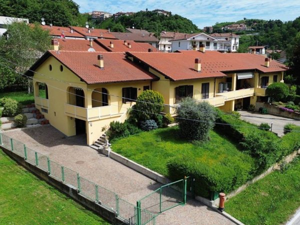 casa indipendente in vendita a Vezza d'Alba