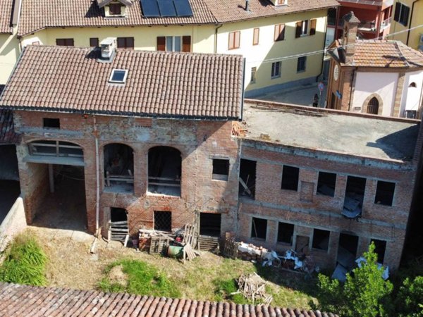 casa indipendente in vendita a Vezza d'Alba
