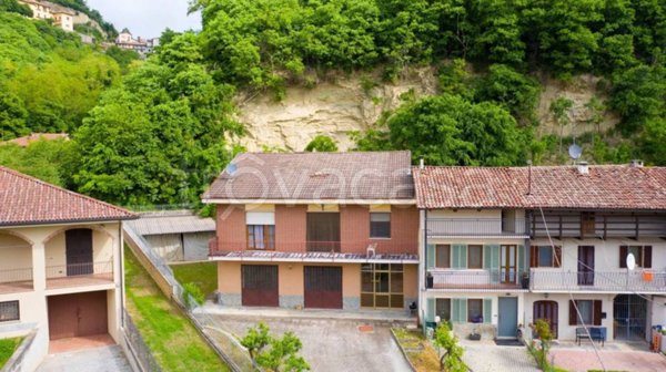 casa indipendente in vendita a Vezza d'Alba