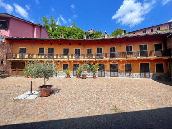 casa indipendente in vendita a Vezza d'Alba