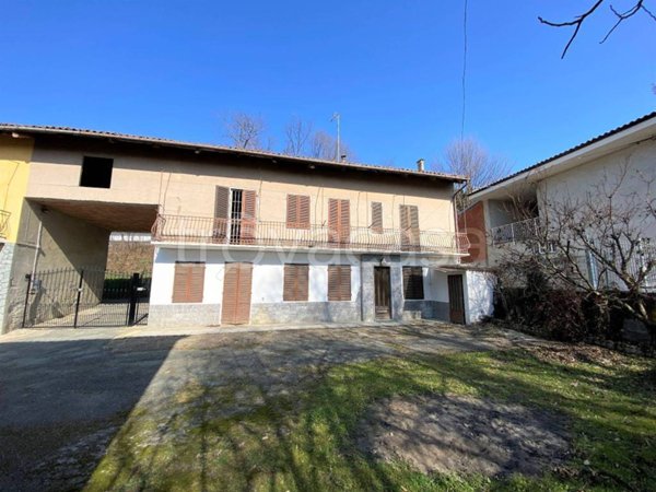 casa indipendente in vendita a Vezza d'Alba