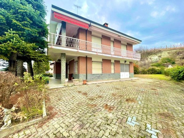 casa indipendente in vendita a Vezza d'Alba