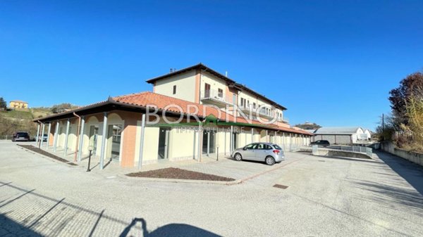 negozio in vendita a Vezza d'Alba