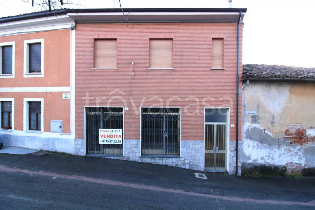 casa indipendente in vendita a Vezza d'Alba