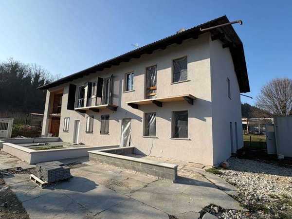 casa indipendente in vendita a Vezza d'Alba