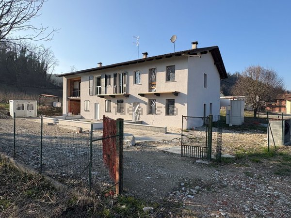 casa indipendente in vendita a Vezza d'Alba