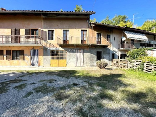 casa indipendente in vendita a Vezza d'Alba