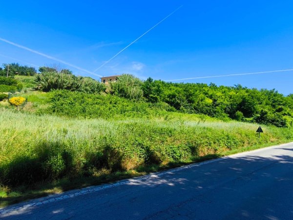 terreno edificabile in vendita a Vezza d'Alba