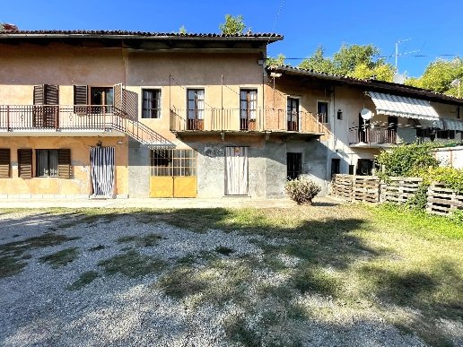appartamento in vendita a Vezza d'Alba in zona Sanche