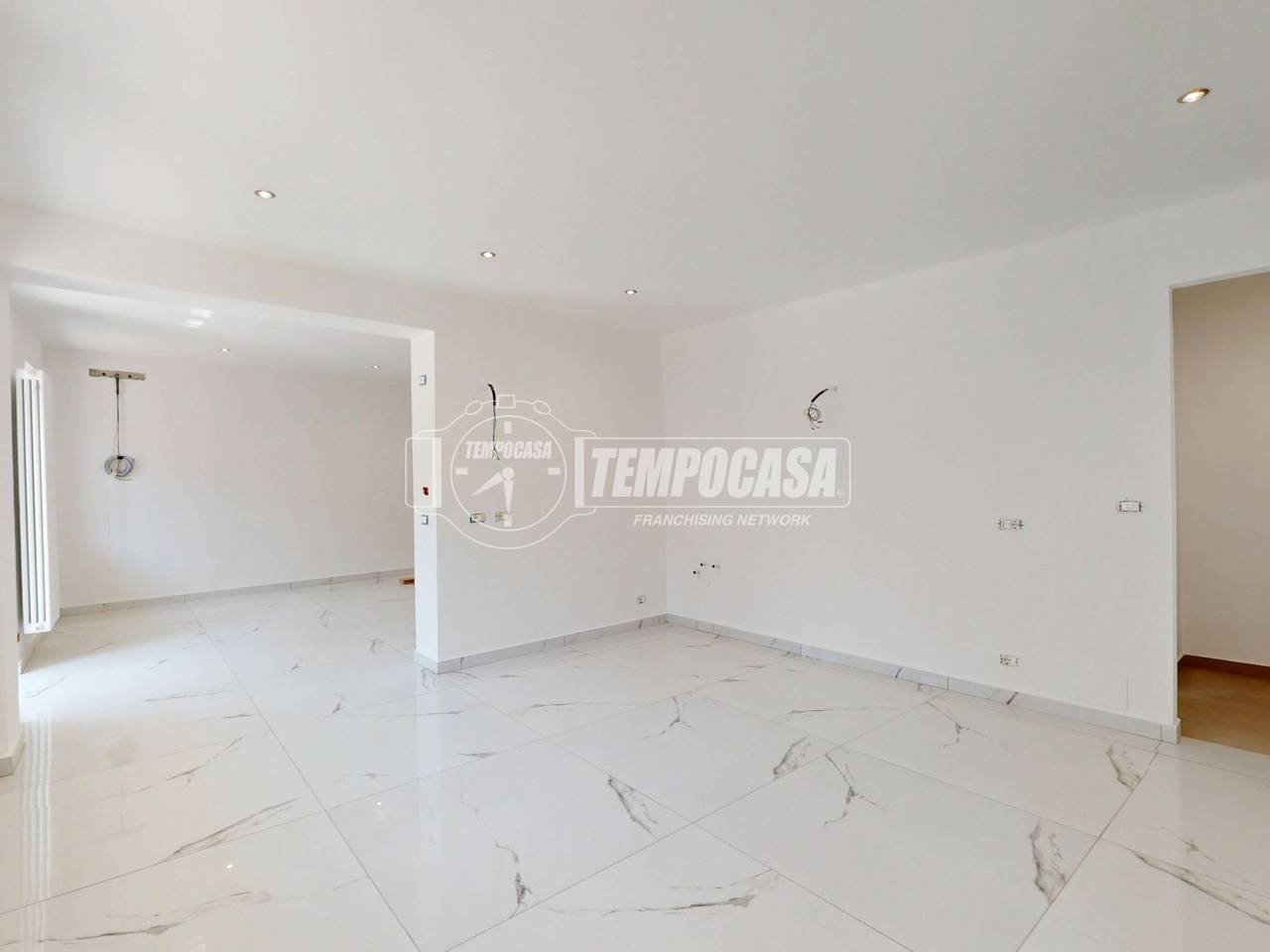 casa indipendente in vendita a Vezza d'Alba in zona Riassolo