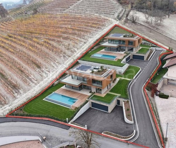 terreno edificabile in vendita a Vezza d'Alba in zona Riassolo
