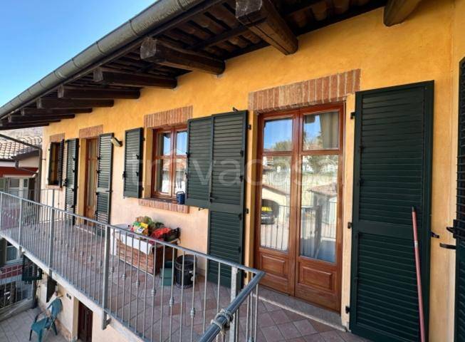 appartamento in vendita a Vezza d'Alba in zona Riassolo