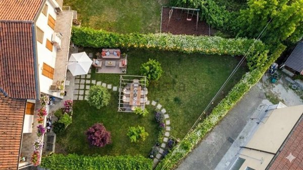appartamento in vendita a Vezza d'Alba in zona Riassolo