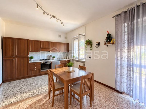appartamento in vendita a Vezza d'Alba in zona Riassolo