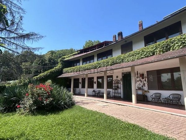 casa indipendente in vendita a Vicoforte