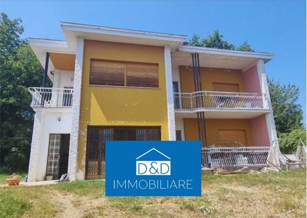 casa indipendente in vendita a Vicoforte
