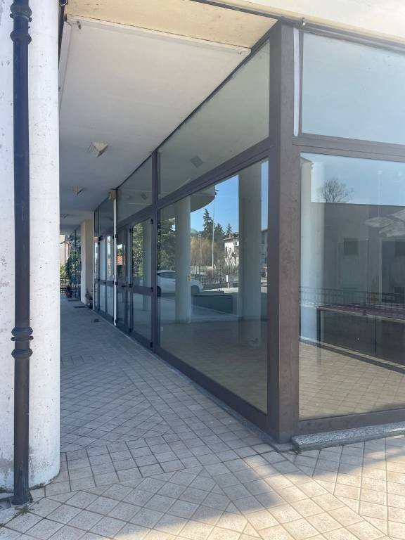 locale commerciale in vendita a Vicoforte in zona Santuario