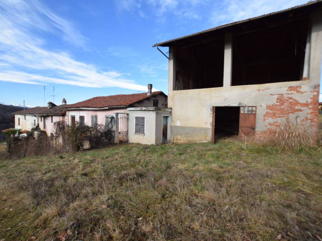 casa indipendente in vendita a Vicoforte